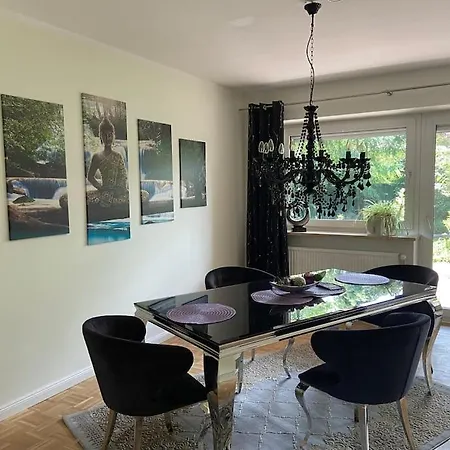 Gross Hamburg Гестхахт