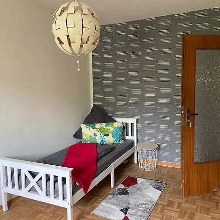 Gross Hamburg Гестхахт